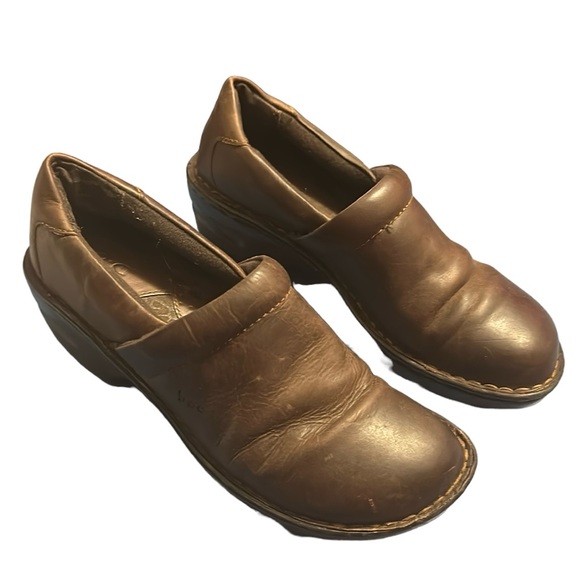 B.O.C Born Brown Leather Clogs Size 8 - Picture 1 of 6